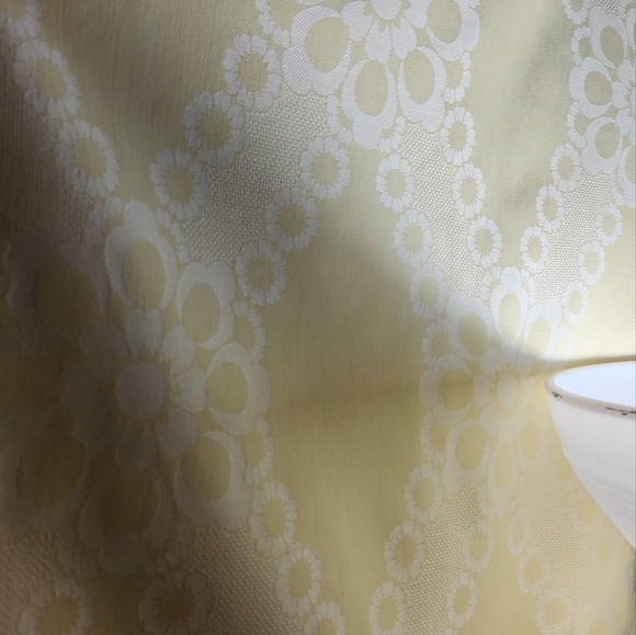 TODDLERS PILLOWCASE - FOR SMALL PILLOW - YELLOW JACQUARD DAMASK - Picture 3 of 5